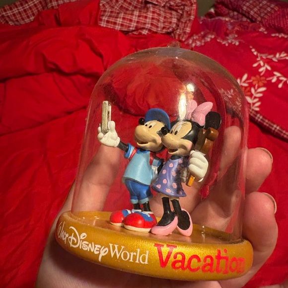 Disney World Vacation Snow Globe with Mickey and Minnie - Picture 1 of 5